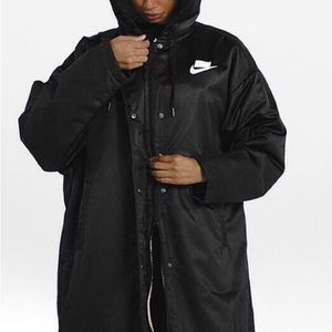 NIKE SPORTSWEAR SPORT PACK FILL PARKA WOMENS  Sz S BV3125 (Fits like a Wmns XL)